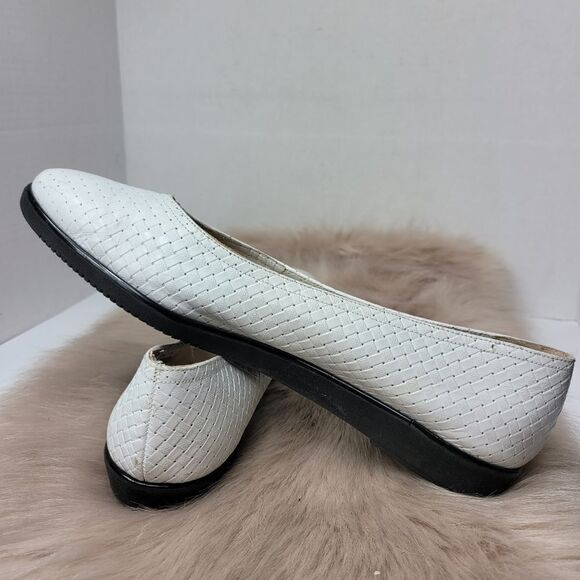 Salvatore Ferragamo White Leather Perfored Loafer Womens Shoes Size 8.5 - Picture 6 of 10